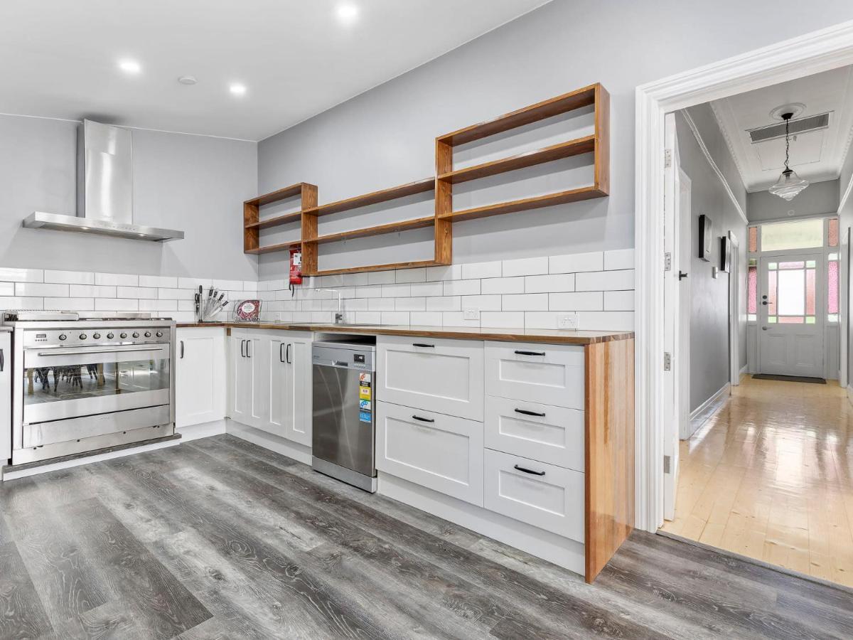 Stunning 4Br Cottage In The Heart Of Ballarat - Pet Friendly & Fast Wifi Экстерьер фото